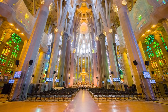Sagrada Familia Private Tour in Barcelona - The guide experience: why names like Cristina, Alex, Carles, Irena, Cassandra, and Aleix come up