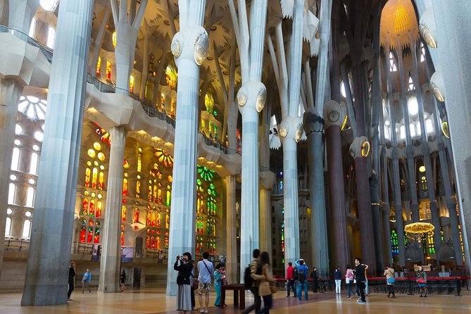 Sagrada Familia Private Tour in Barcelona - Meeting point and timing: start where you won’t lose time