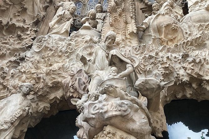 Sagrada Familia Private Tour with Expert Guide - Skip-the-line tickets: why they’re worth more than saving time