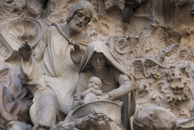 Sagrada Familia Private Tour with Priority Entrance - No tower access: how to plan if you want the view