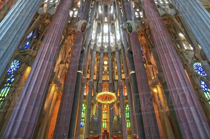 Sagrada Familia Private Tour with Skip-the-Line Ticket - Booking timing and what that means for your Barcelona plan
