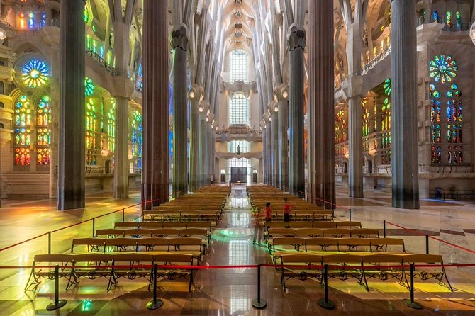 Sagrada Familia Private Tour with Skip-the-Line Ticket - Inside Sagrada Familia: what you’ll actually get in your 2 hours