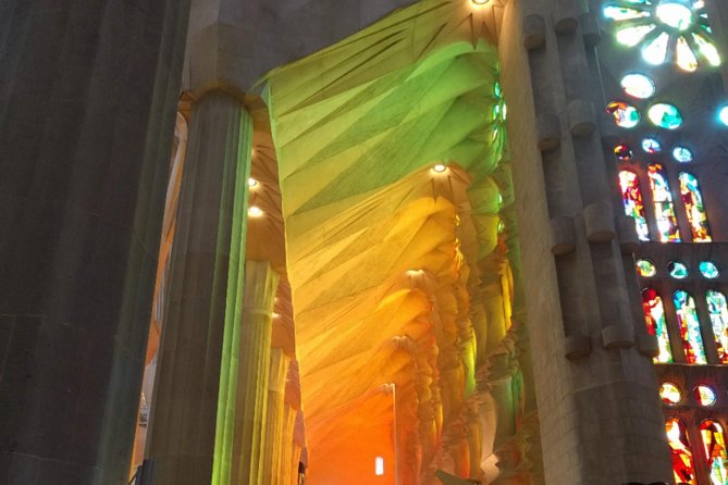 Sagrada Familia Skip-the-Line Private Tour with Guide - Why Sagrada Familia feels like a live worksite
