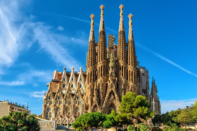 Sagrada Familia Small Group Guided Tour - Meeting point at Carrer de Provença, 419 (and how to not stress)