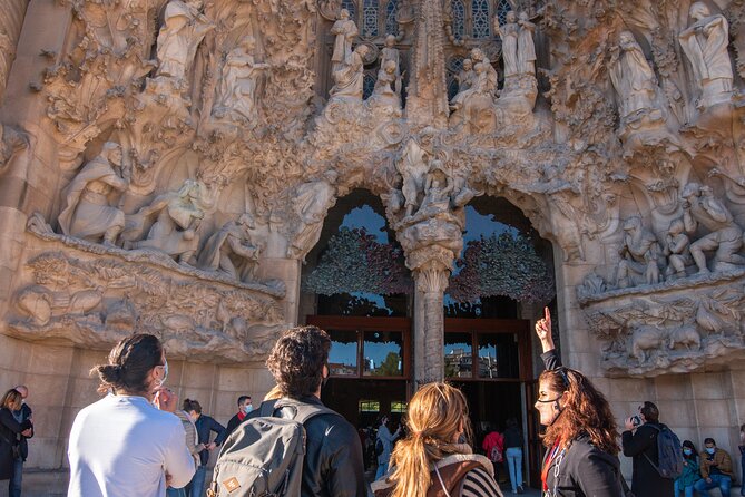 Sagrada Familia Small Group Guided Tour with Skip the Line Ticket - Guides and storytelling: why names like Berta, Felipe, Marc stand out