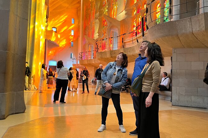 Sagrada Familia Tour with Express Entry and Local Guide - Price and logistics: is $106.92 worth it?