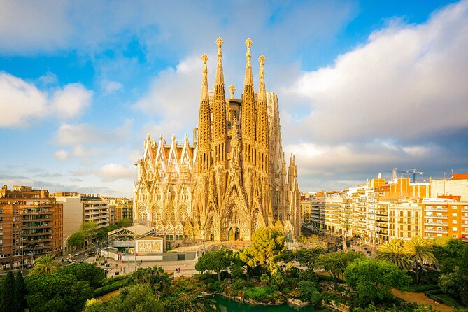 Sagrada Familia VIP Tour Skip the Line with Small Group - Museum of the Church: original models and what construction teaches