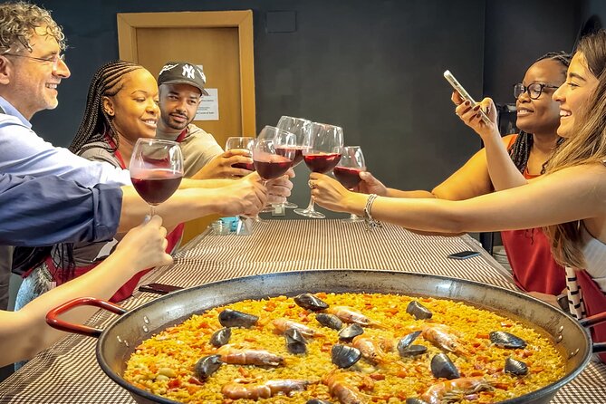 Seafood Paella Maestro with Tapas and Sangria - Seafood Paella Maestro: Learn What Fresh Actually Means