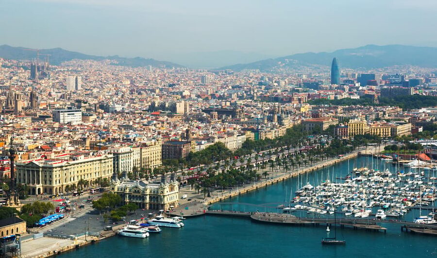 Shore Excursion of Barcelona - Getting from the Port to Montjuïc: where the day starts