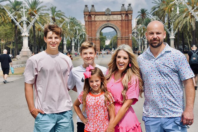 Sightseeing by Bike & Photo Shooting - Playa de la Barceloneta: sea views and quick viewpoint stops