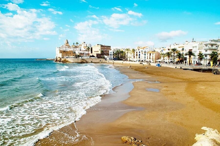 Sitges: Sailboat trip + walking tour and wine cellar tour - Celler de l’Hospital: where the Malvasia story gets real