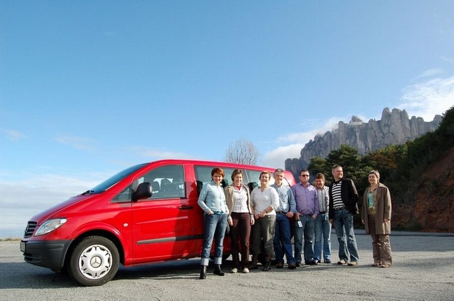 Skip-the-Line Barcelona & Montserrat Tour with Pick-up - Timing reality: where the minutes tend to get lost