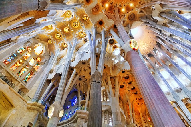 Skip The Line Sagrada Familia Small Group Tour - Where you meet near Av. de Gaudí (and where you end)