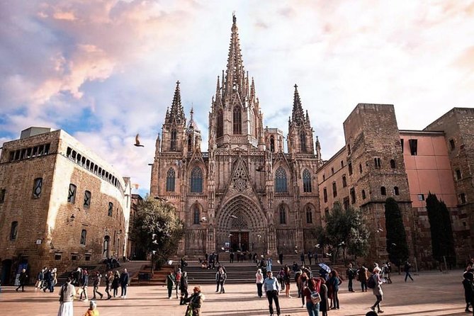 Small Group Barcelona Walking Tour, Flamenco Show & Tapas Dinner - How to make the most of your 4-hour evening
