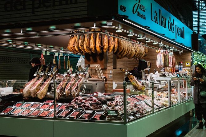 Spanish Oysters, Cava and Ibérico Ham at Barcelona’s La Boqueria Market - Cava and Spanish wine: how the drinks fit the food