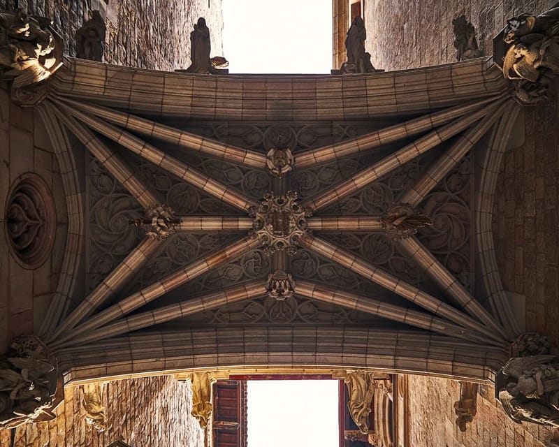 Stories, Legends and Mysteries of Barcelona - Stories Over Sightseeing: What Makes This Tour Feel Different
