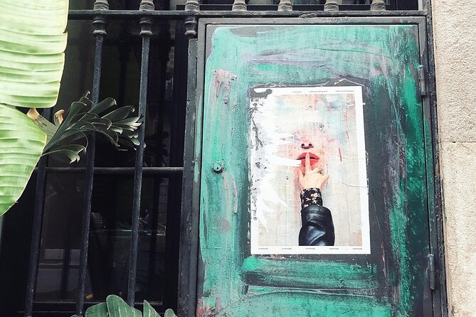 Street Art, Sculptures & Crime Stories Walking Tour – Barcelona - Practical Tips for Getting the Most From the Walk