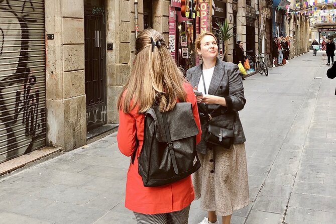 Street Art, Sculptures & Crime Stories Walking Tour – Barcelona - Who This Tour Suits Best (and Who Might Skip It)