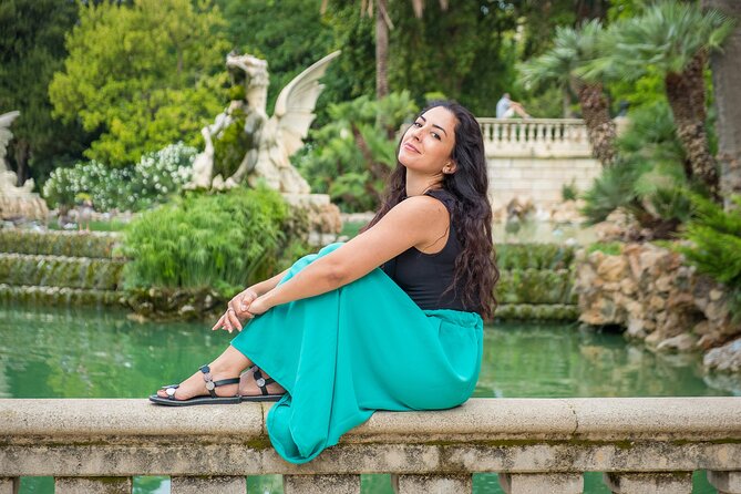 Sunny Barcelona Photoshoot - Stop 3: Parc de la Ciutadella for Soft Portraits and Fountains