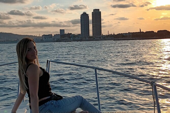 Sunset yacht ride in Barcelona + snacks and drinks - Price and value: what $183.44 buys you