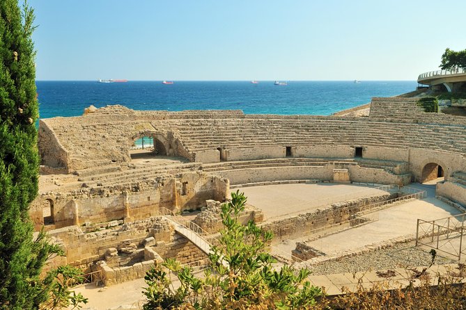 Tarragona and Sitges Tour with Small Group and Hotel Pick Up - Tarragona’s old streets and the Antiga Casa del Consolat stop