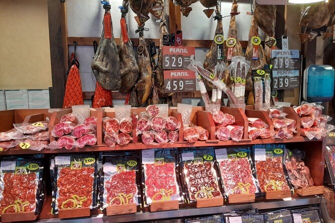 Tarragona Culinary Experience: Olive Oil & Iberian Ham Delight - Lunch at the ham-and-cheese bar: why this is more than a meal stop