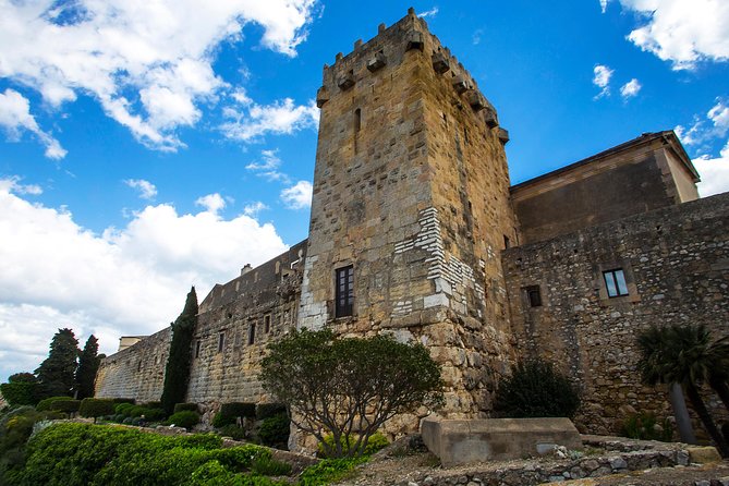 Tarragona Private Tour with Hotel Pick Up - La Rambla Nova and the Mediterranean Balcony: finishing with open air