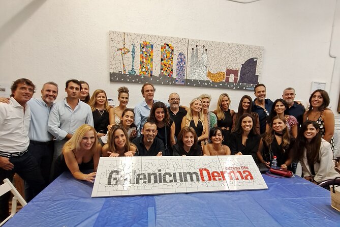 Teambuilding Barcelona: Create the logo of your company in mosaic - Logo day: team building that feels practical, not cheesy