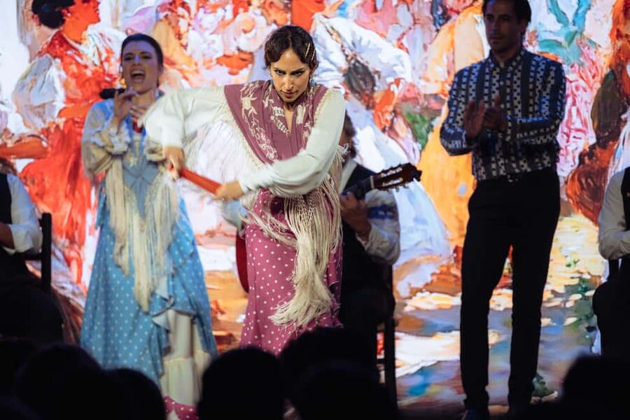 Teatro Flamenco Barcelona: Authentic Live Flamenco Show - Arrival and timing: doors open early, so use it wisely
