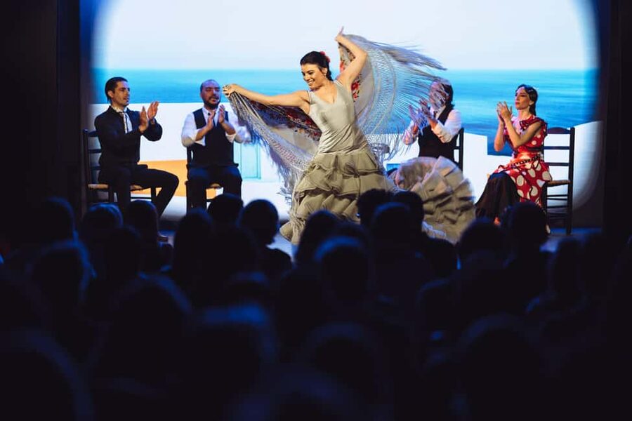 Teatro Flamenco Barcelona: Authentic Live Flamenco Show - What happens during Inspiración: song, guitar, and dance in one story
