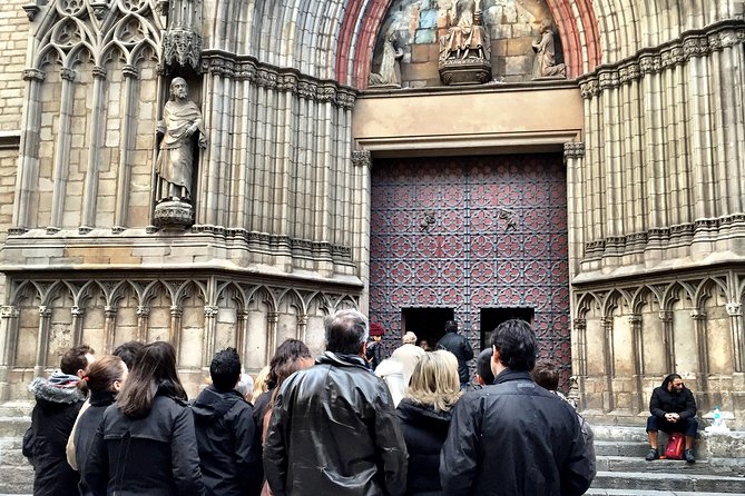 'The Cathedral of the Sea' Walking Book Tour - Plaça del Rei: the medieval stage for Barcelona’s past