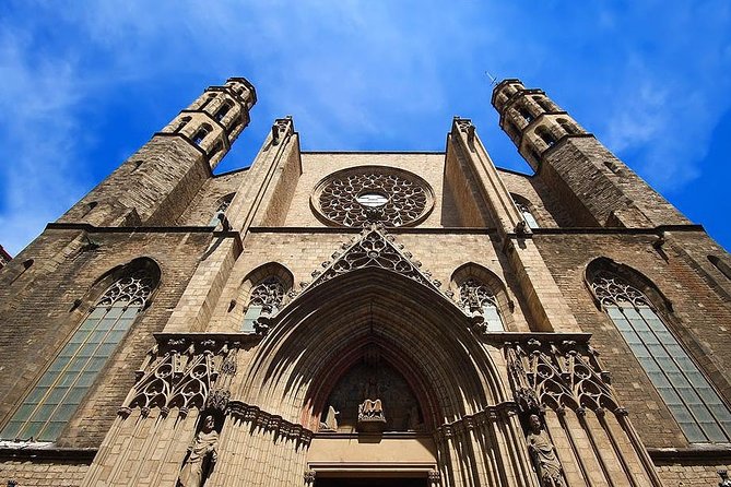 'The Cathedral of the Sea' Walking Book Tour - Carrer Montcada: palaces, courtyards, and the city’s old power lines