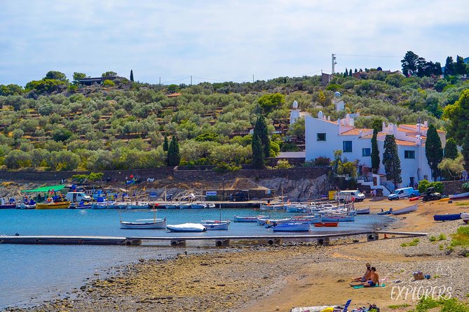 The Dalí Triangle & Cadaqués Day Trip from Girona - Stop 2: Teatre-Museu Dalí in Figueres—big on surrealism, efficient on time