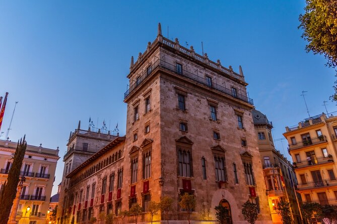The Gothic Trail – Ghosts of Barcelona Exploration Game - Starting at Plaça de Sant Jaume: the easiest launchpad