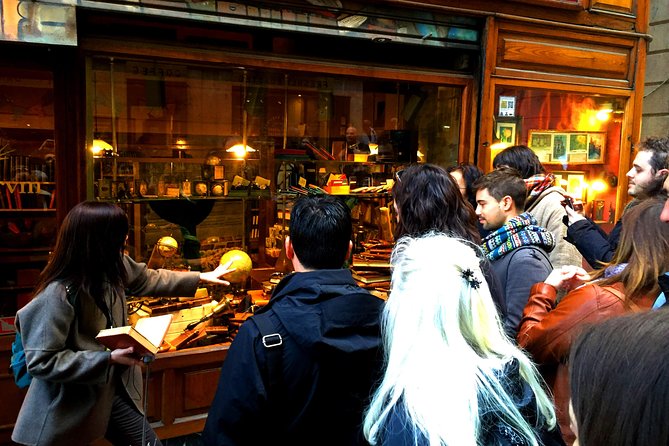 "The Shadow of the Wind" Novel Walking Tour - Stop 2: Plaça Reial and Ateneu Barcelonès—Royal Square Meets Culture Power