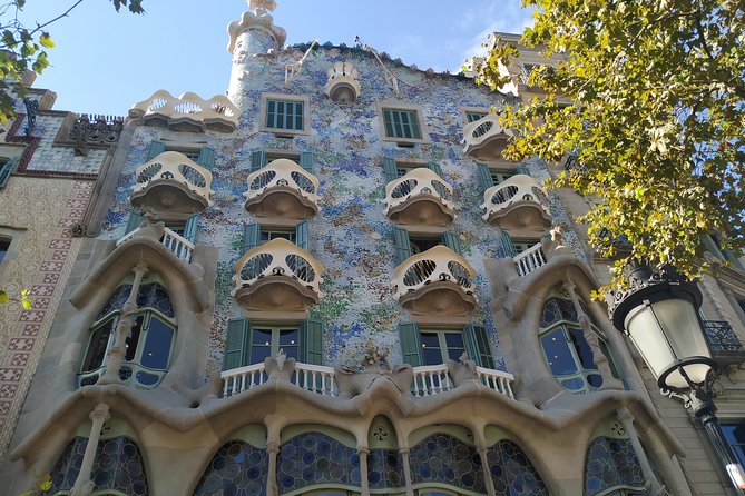 The Story of Gaudi and Modernism Private Walking Tour - Why Casa Batlló is the perfect modernism anchor