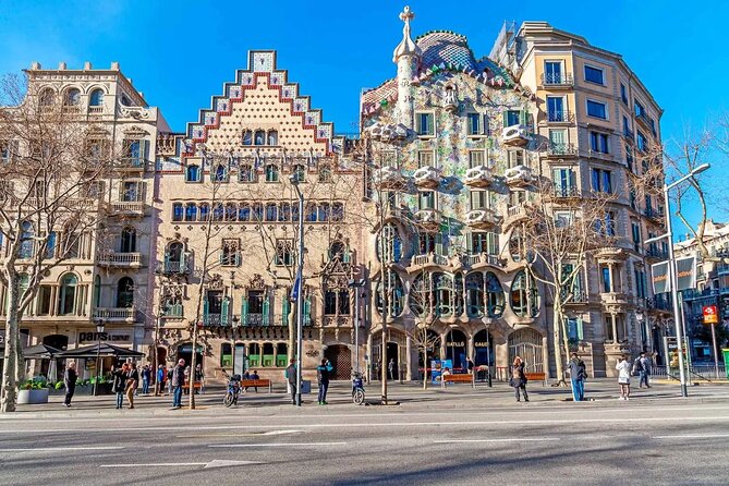 The wonders of architecture 2 hours on foot in Barcelona - A two-hour architecture route you can actually finish