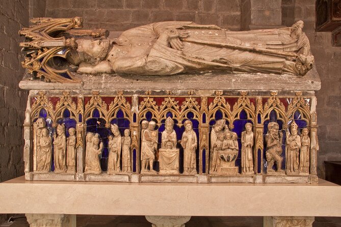 Ticket pass to Girona Cathedral, Sant Felix and Girona Art Museum - Stop 1: Girona Art Museum in the Episcopal Palace