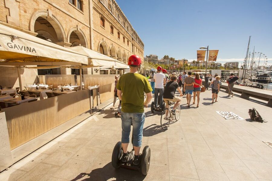 Top Sights of Barcelona: Guided Segway Tour - Inside Ciutadella Park: More Than a Pretty Green Space