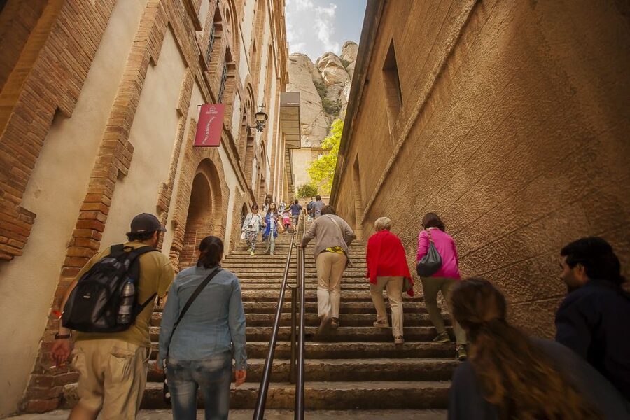 Tot Montserrat: Transport, Museum Tickets, and Lunch - Audiovisual Gallery: making sense of the monastery interior