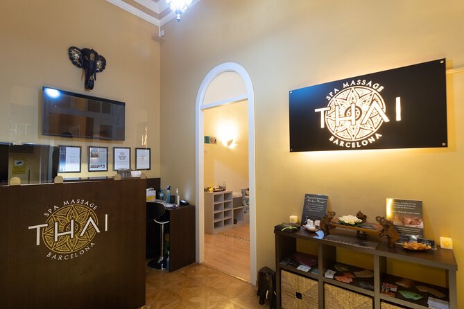 Traditional Thai Massage of 60 min at THAI SPA MASSAGE BARCELONA - What happens at the spa: check-in, privacy, and the vibe