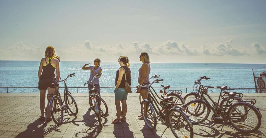 Unusual Barcelona Bike Tour in French - Key Things That Make This Tour Worth Your Time
