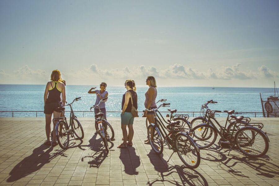Unusual Barcelona Bike Tour in French - The 3-Hour Format: Comfortable Pacing Without Feeling Rushed