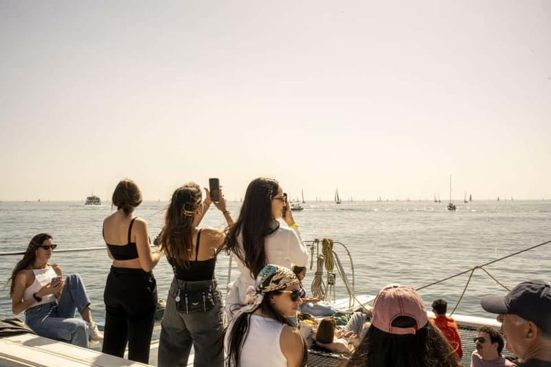 Vermouth on Catamaran: A Gastronomic Experience in Barcelona - Drink and weather: the practical side of a sea ride