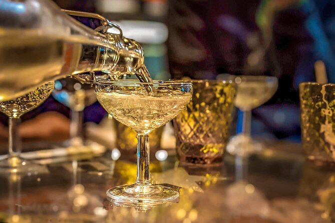 Vidavivida Wine Journey Food and Culture Tour in Barcelona - El Born for 2 hours: artisanal Barcelona with food that changes as you walk