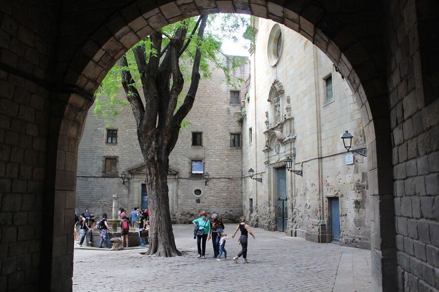 Walking Tour Gothic Quarter and Ramblas+Boat Trip - Calle del Bisbe and Plaza Sant Felip Neri: Charming, Photogenic, and Real