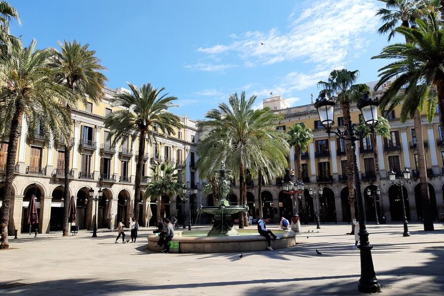 Walking Tour Gothic Quarter and Ramblas+Boat Trip - Columbus to the Port: The View Flip You’ll Feel