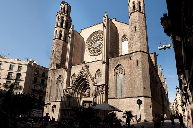 Welcome Tour in Barcelona - Plaça del Rei and Plaça de Sant Felip Neri: the city’s power corners