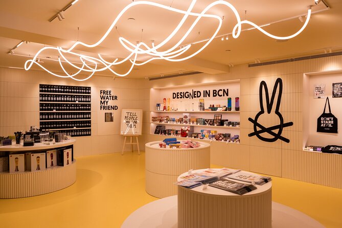 White Rabbit Museum: The Best Immersive Experience in Catalonia - Catalan culture cues: Sant Jordi and human towers