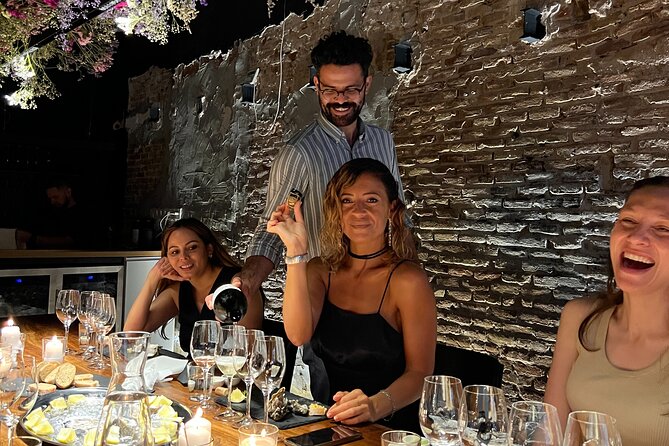 Wine casino in heart of Barcelona - The wine lineup: six bottles, one guessing framework
